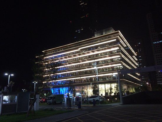 Kaohsiung Main Public Library